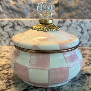 Mackenzie-Childs Rosy Check Enamel Squashed Pot. Brand new w / tags. 🩷